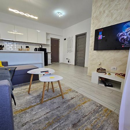 Apartament Dem Radulescu Langa Strand Râmnicu Vâlcea Екстериор снимка