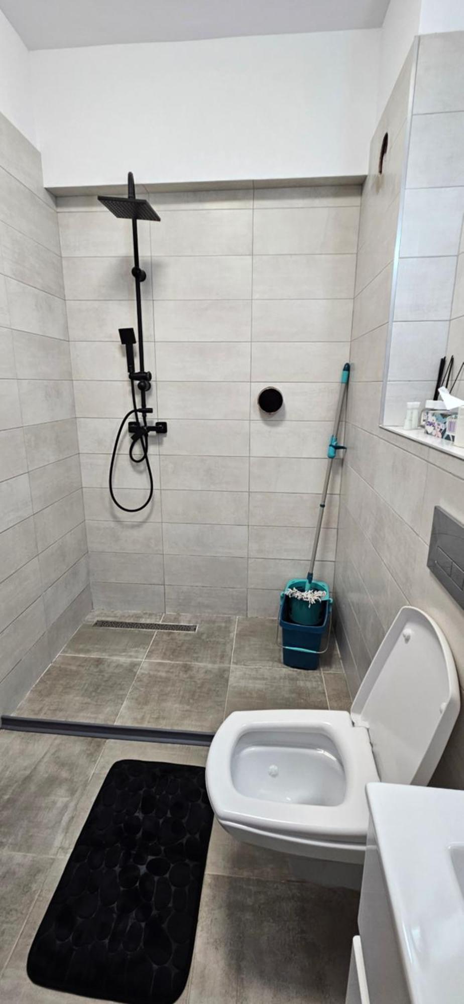 Apartament Dem Radulescu Langa Strand Râmnicu Vâlcea Екстериор снимка