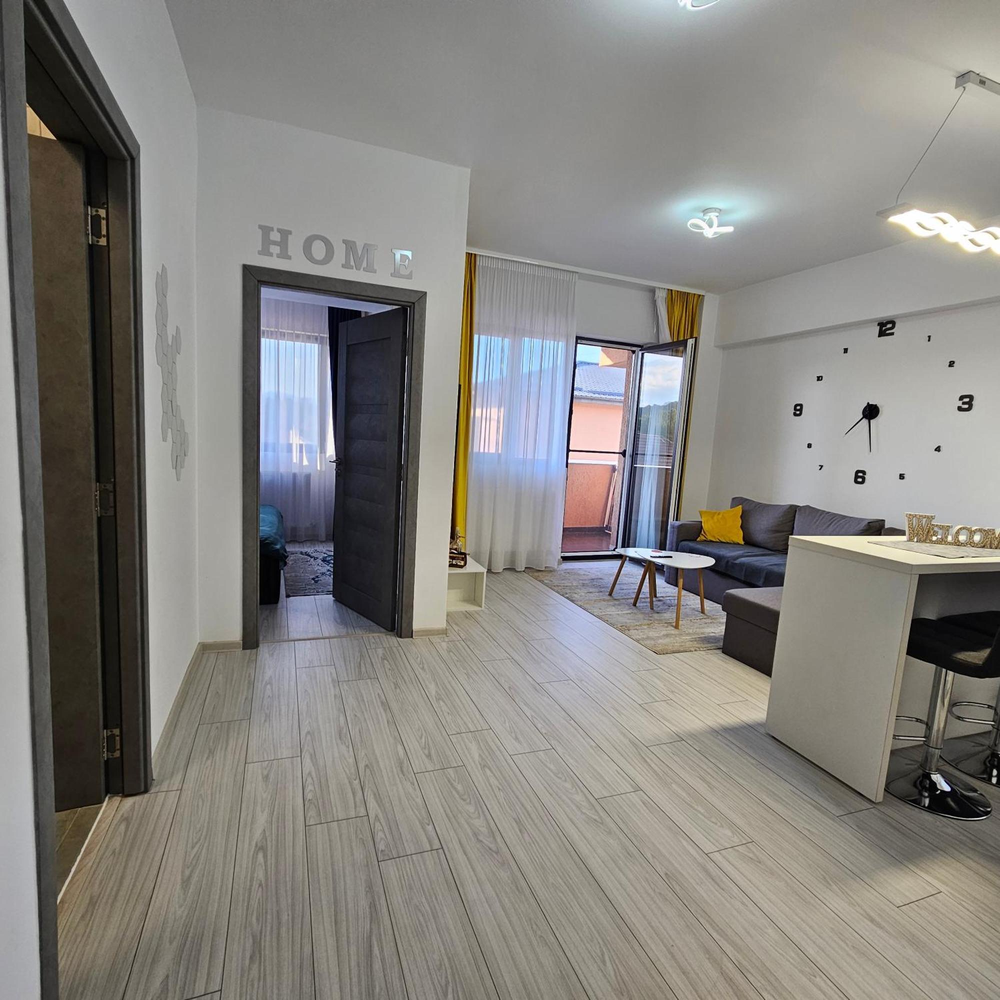 Apartament Dem Radulescu Langa Strand Râmnicu Vâlcea Екстериор снимка