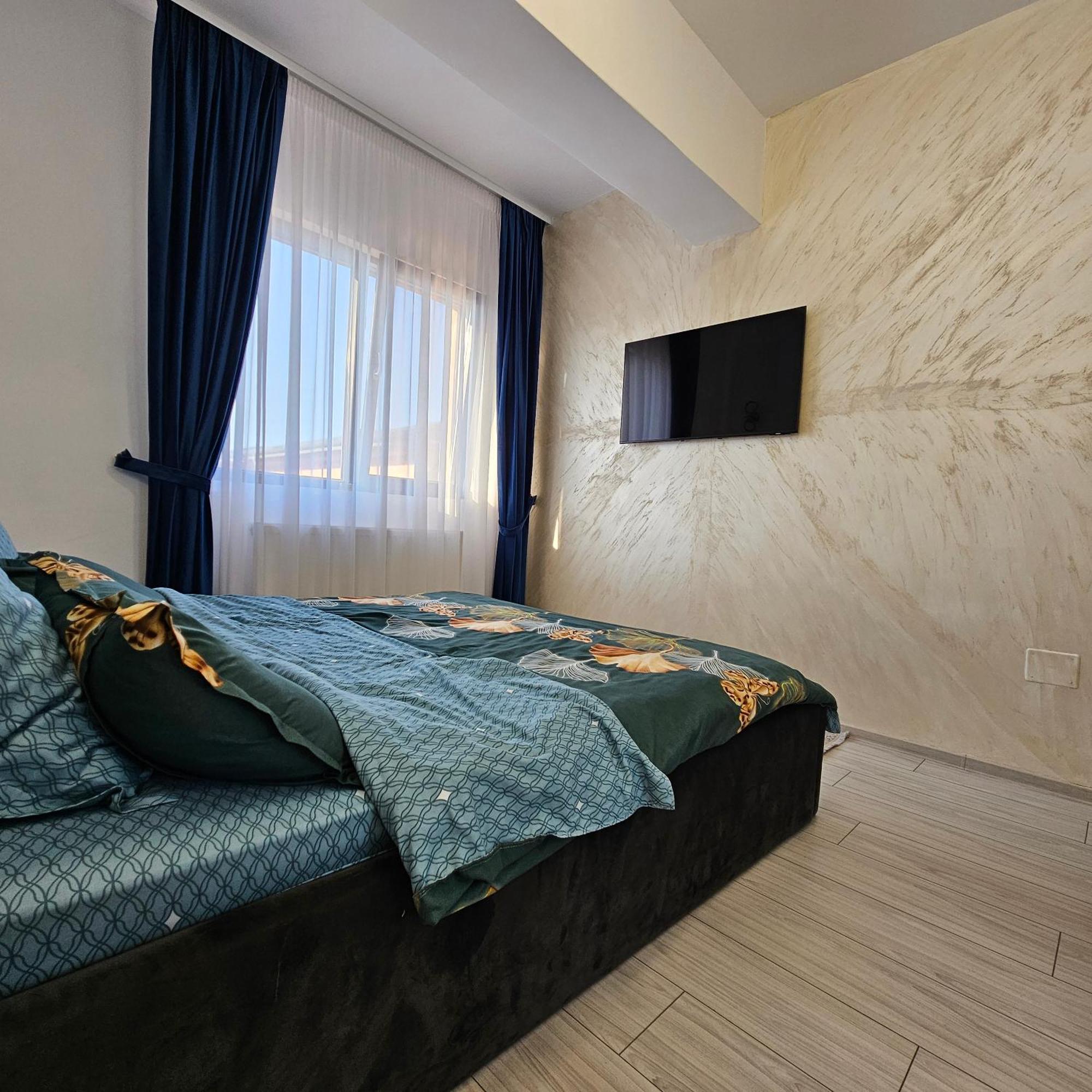 Apartament Dem Radulescu Langa Strand Râmnicu Vâlcea Екстериор снимка